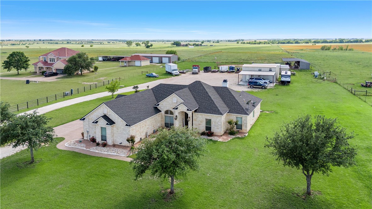 3243 N Lone Star Parkway, McGregor, Texas image 1