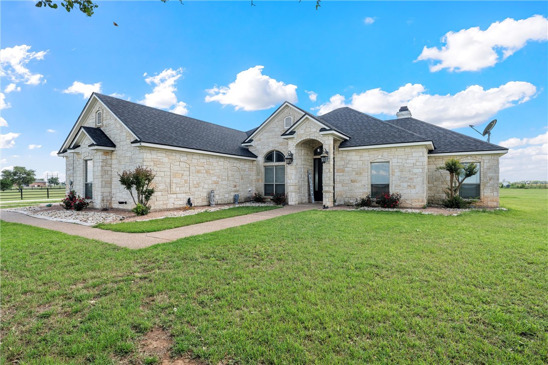 3243 N Lone Star Parkway, McGregor, Texas image 6