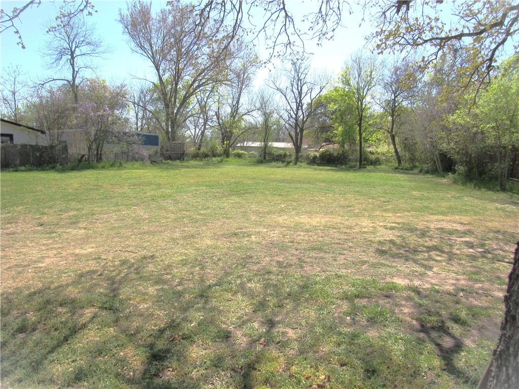 208 Walnut Street, Waco, Texas image 2
