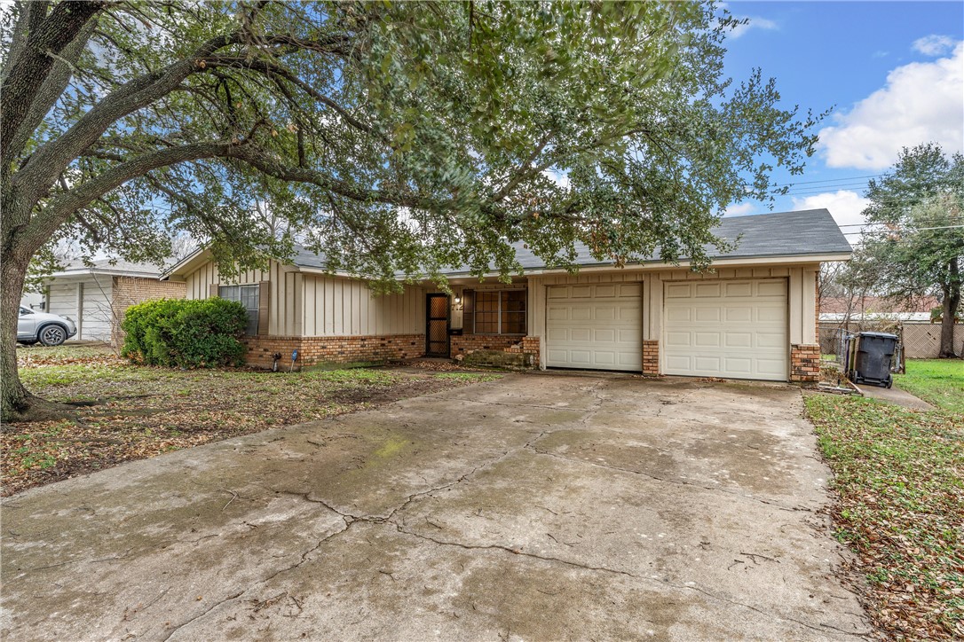 712 Dickens Drive, Waco, Texas image 2