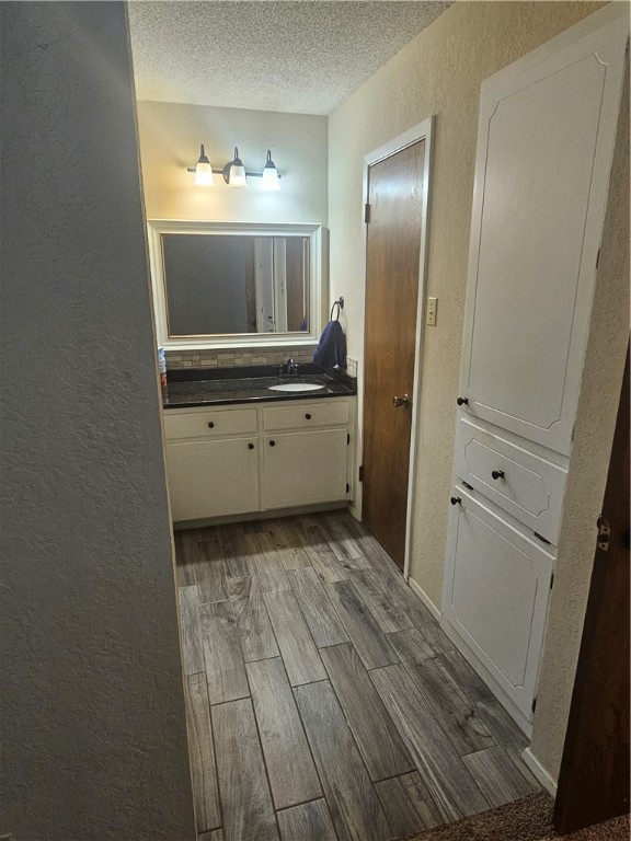 429 Lindenwood Lane, Hewitt, Texas image 15