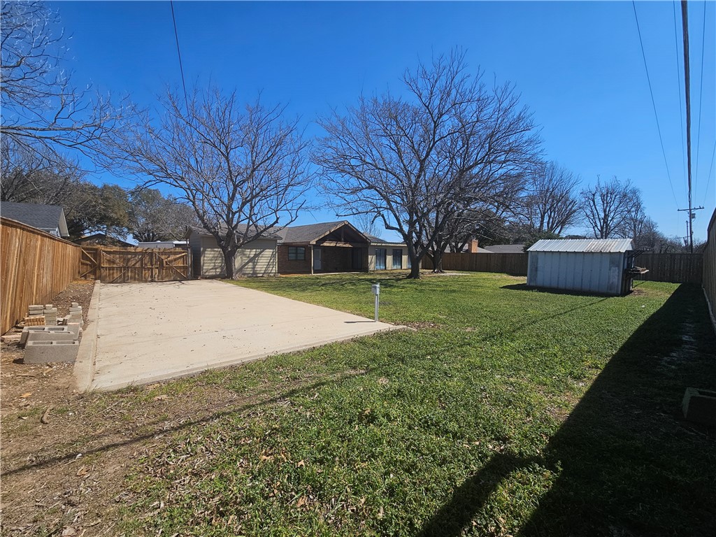429 Lindenwood Lane, Hewitt, Texas image 23