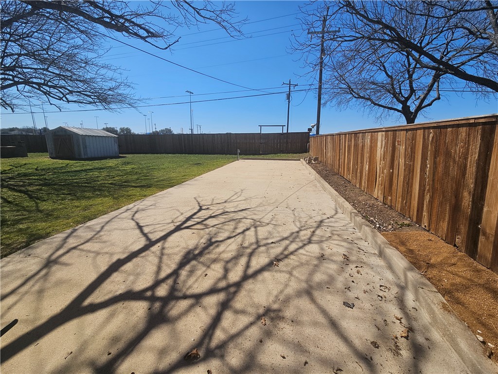 429 Lindenwood Lane, Hewitt, Texas image 29