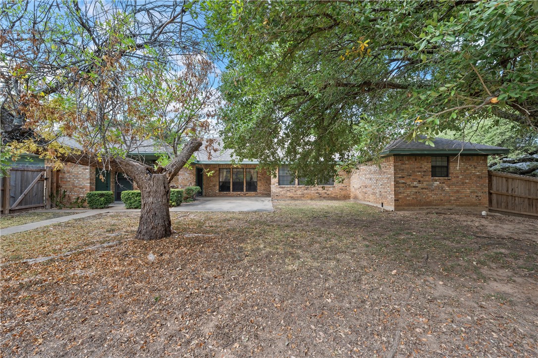 9901 Oak Ridge Circle, Woodway, Texas image 29