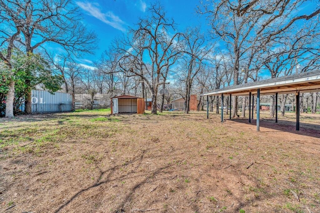 122 Teeling Trail, Whitney, Texas image 5