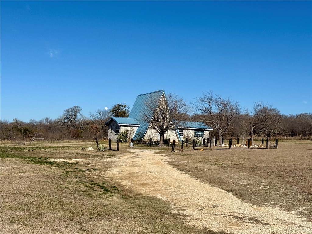 537 Hcr 1221, Blum, Texas image 1