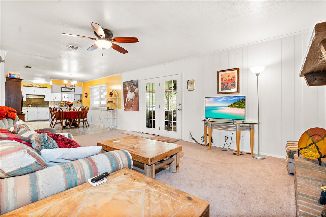 1187 Ross Road, Elm Mott, Texas image 6