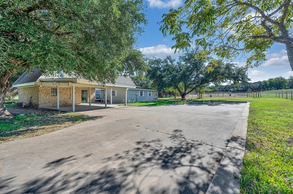 14703 Wortham Bend Road, China Spring, Texas image 31