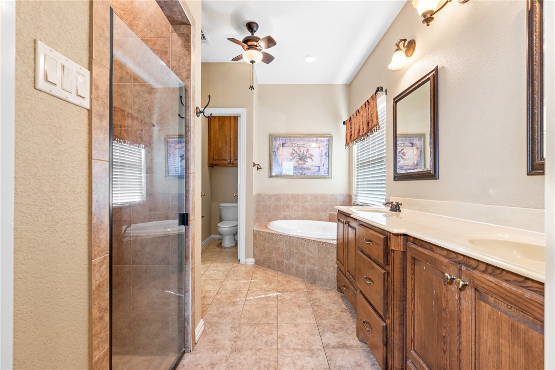 609 N Harrison Street, West, Texas image 24