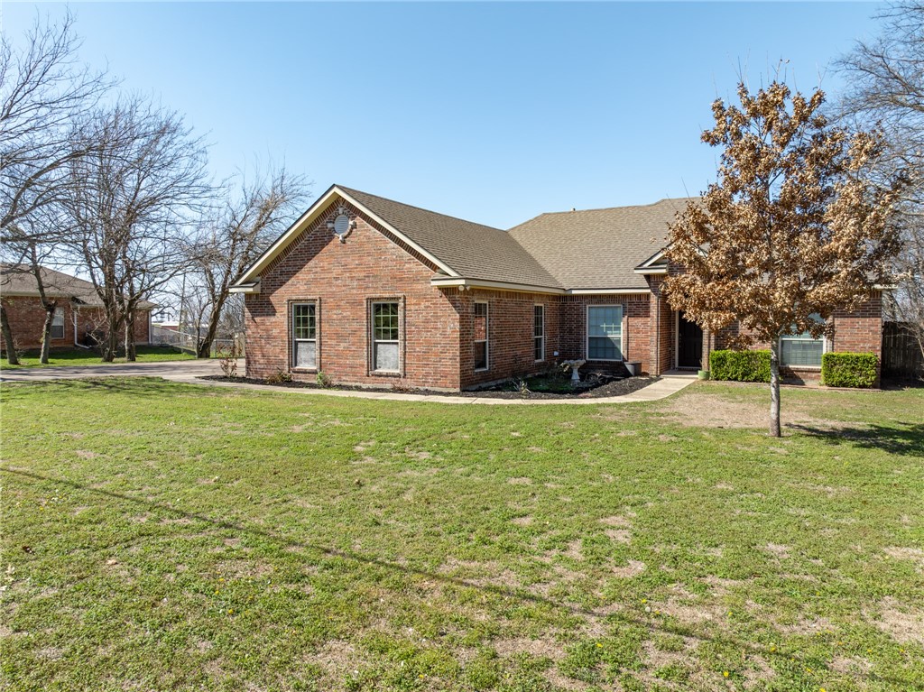 609 N Harrison Street, West, Texas image 2