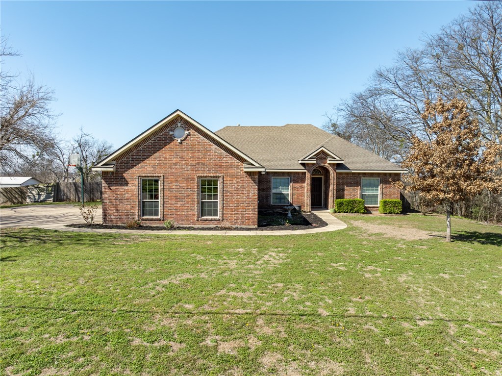 609 N Harrison Street, West, Texas image 3