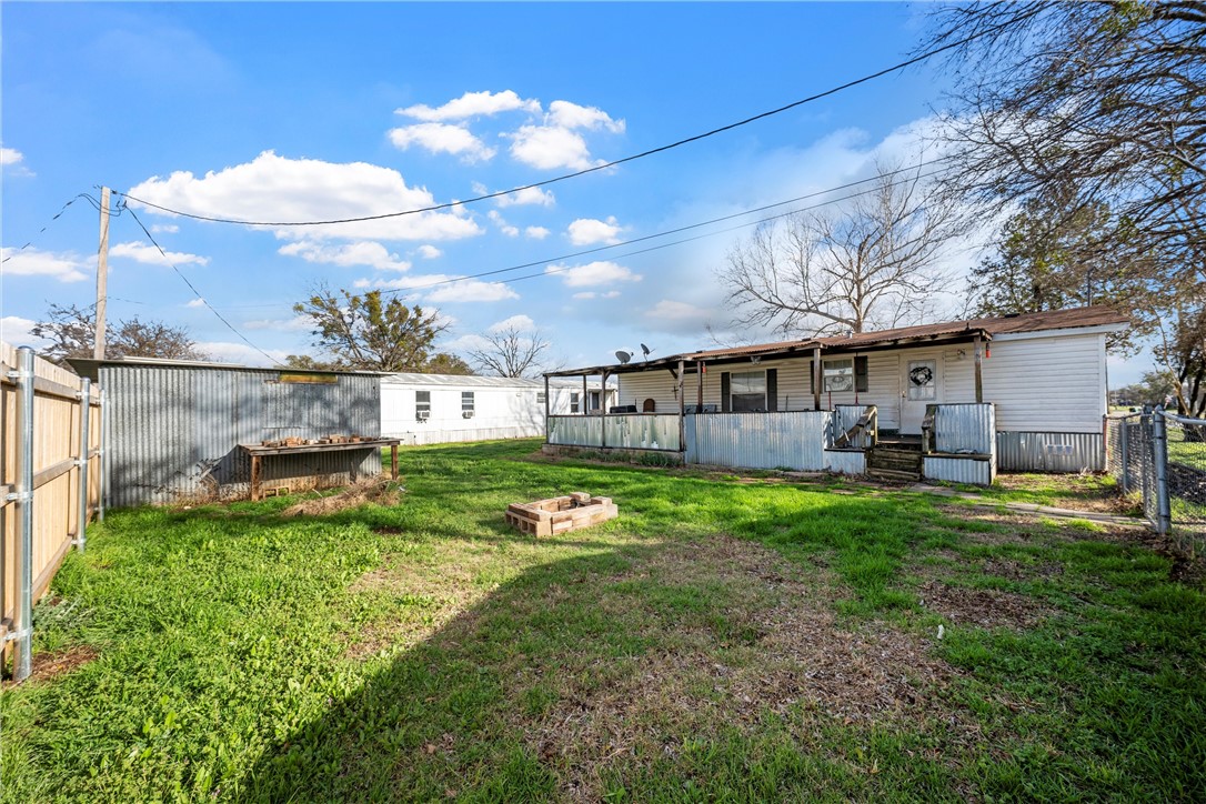 9088/9100 5th Street, Crawford, Texas image 7