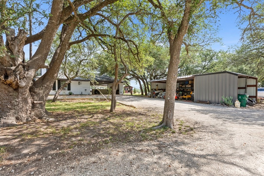 7474 N Lone Star Parkway, Crawford, Texas image 29