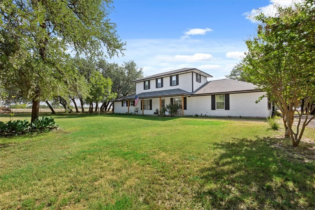 7474 N Lone Star Parkway, Crawford, Texas image 3