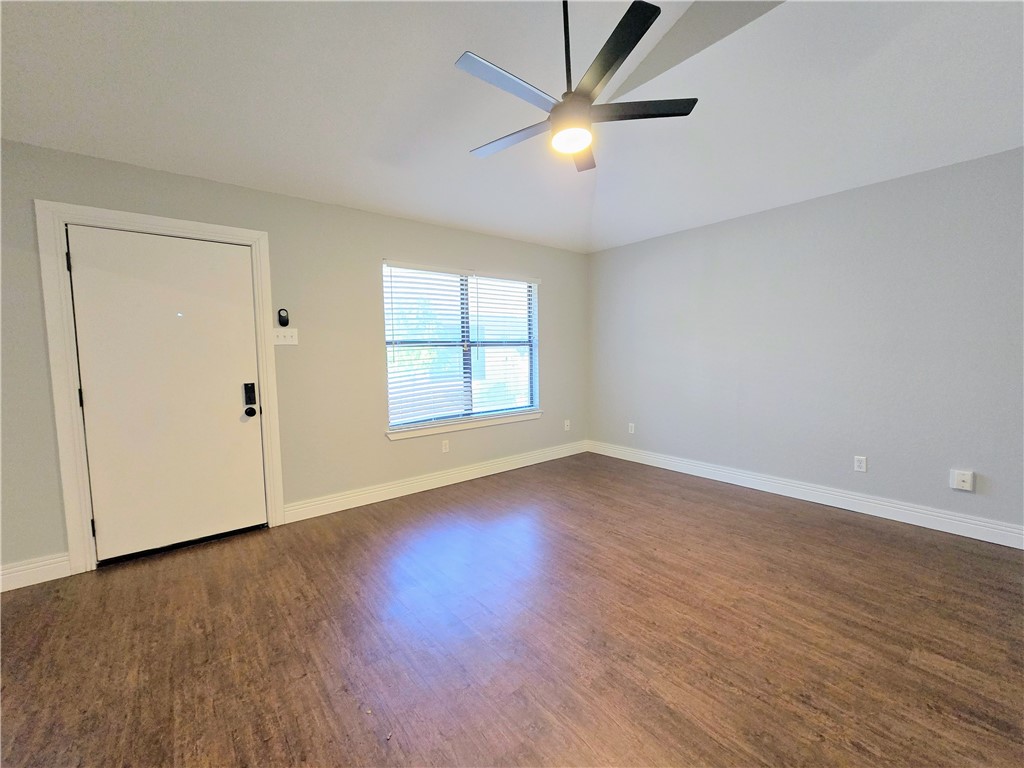 1405 Speight Avenue #4, Waco, Texas image 8