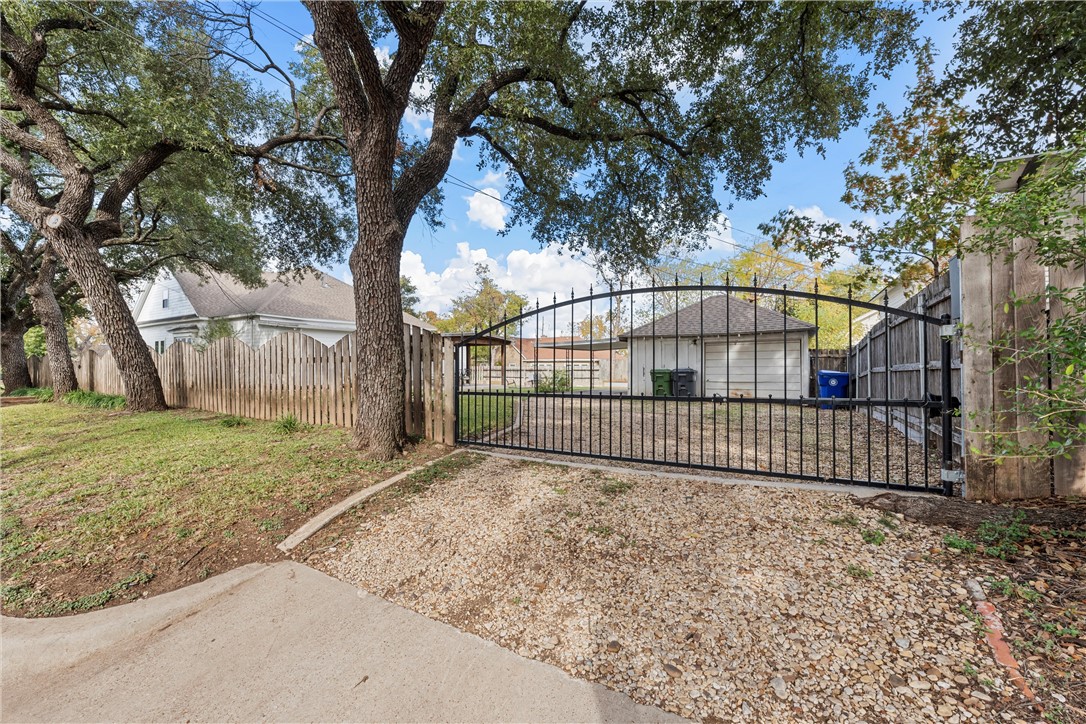 2724 Columbus Avenue, Waco, Texas image 25