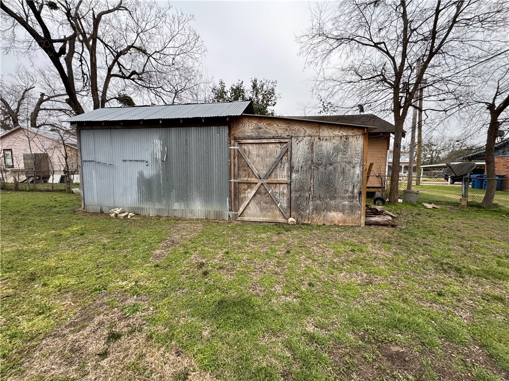 506 E Bowie Street, Mexia, Texas image 11