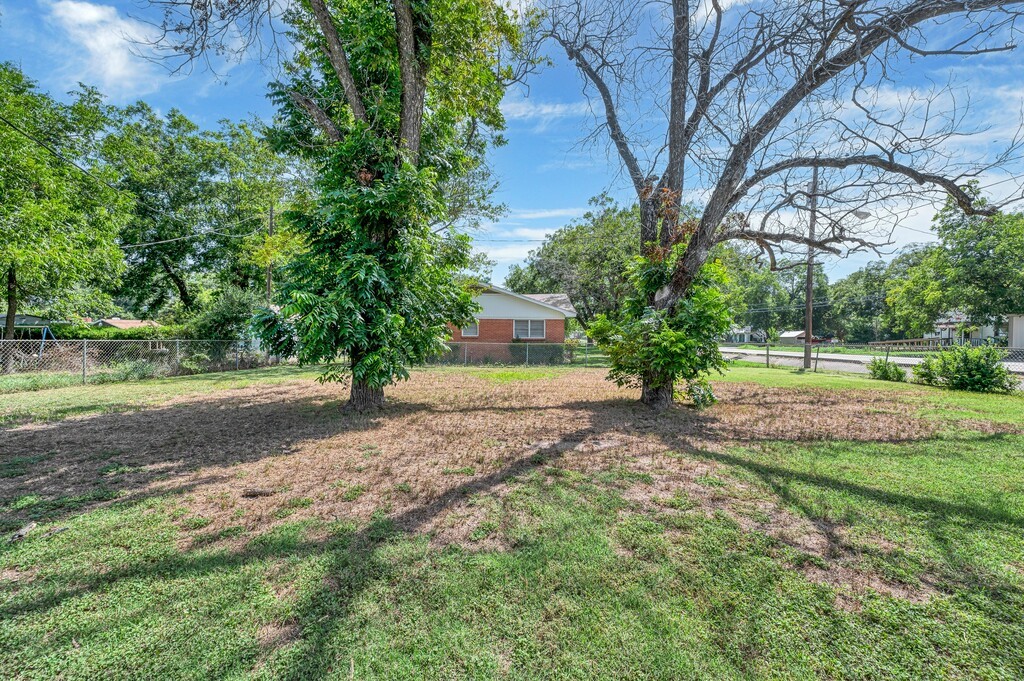 103 N Ave P, Clifton, Texas image 30