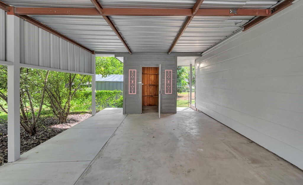 103 N Ave P, Clifton, Texas image 33