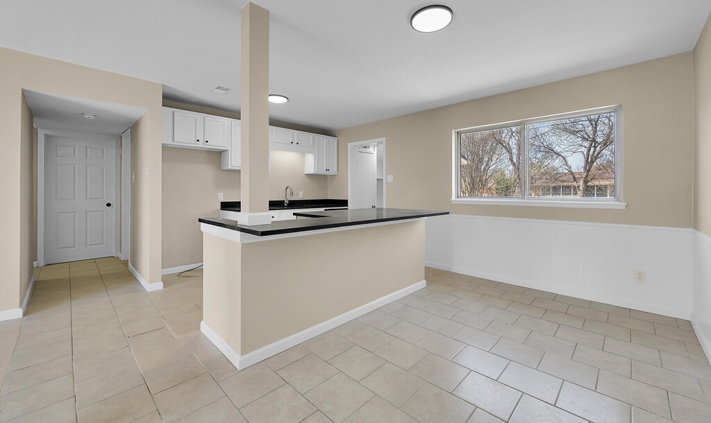 4310 Gram Lane, Waco, Texas image 8