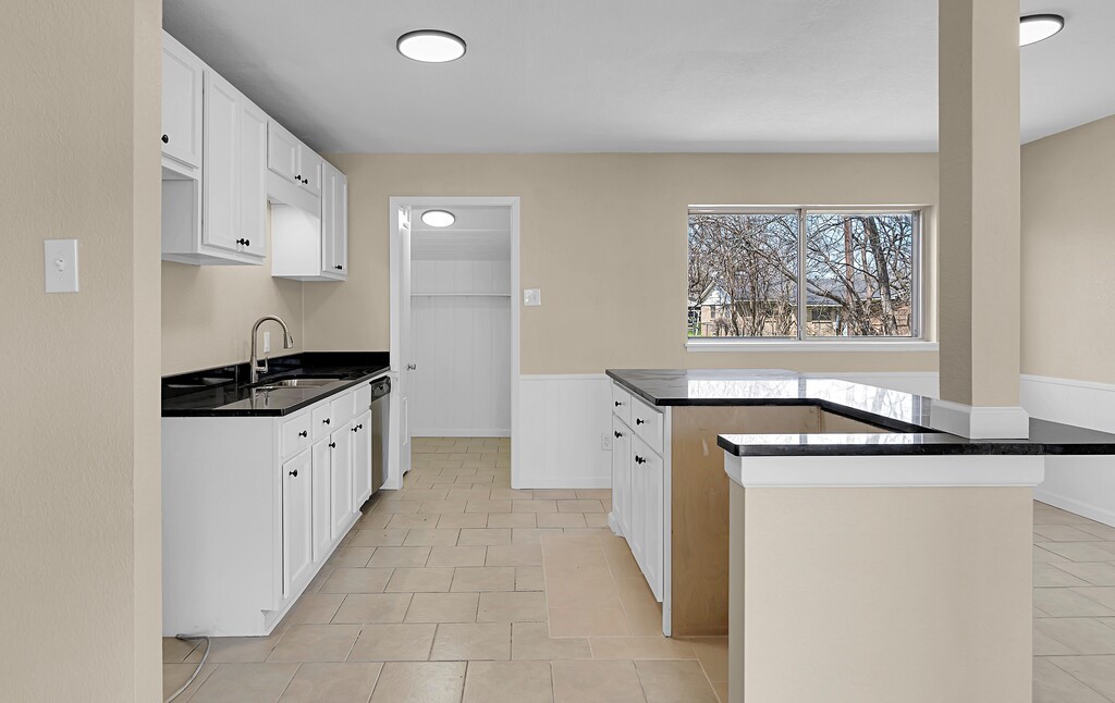 4310 Gram Lane, Waco, Texas image 11
