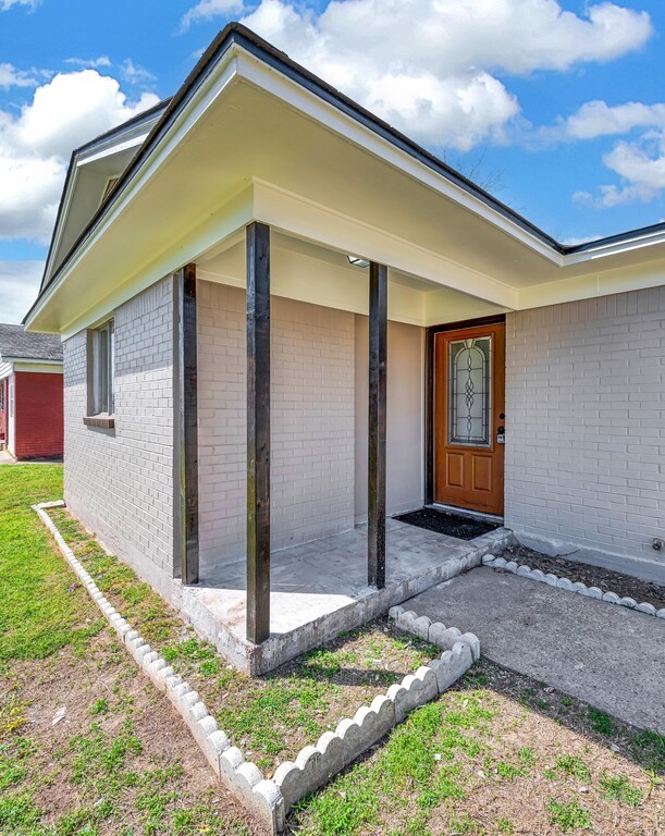 4310 Gram Lane, Waco, Texas image 3