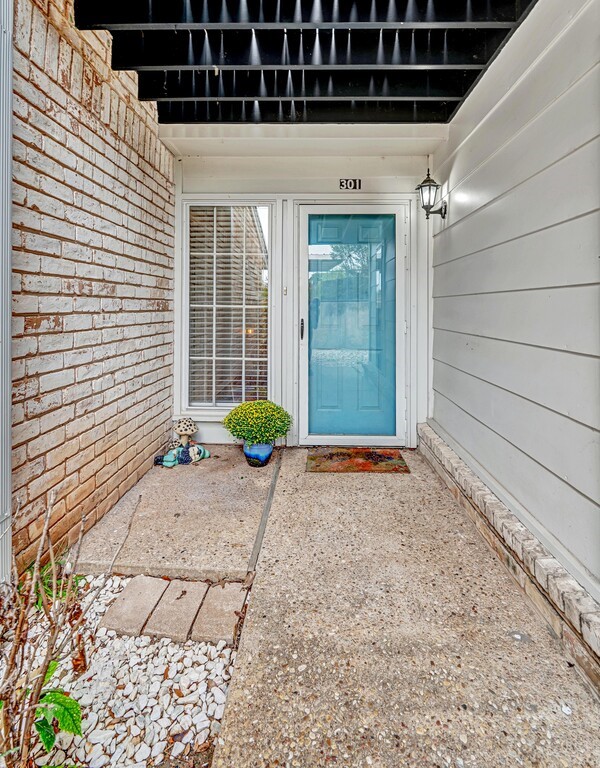 2903 Lake Shore Drive #301, Waco, Texas image 2