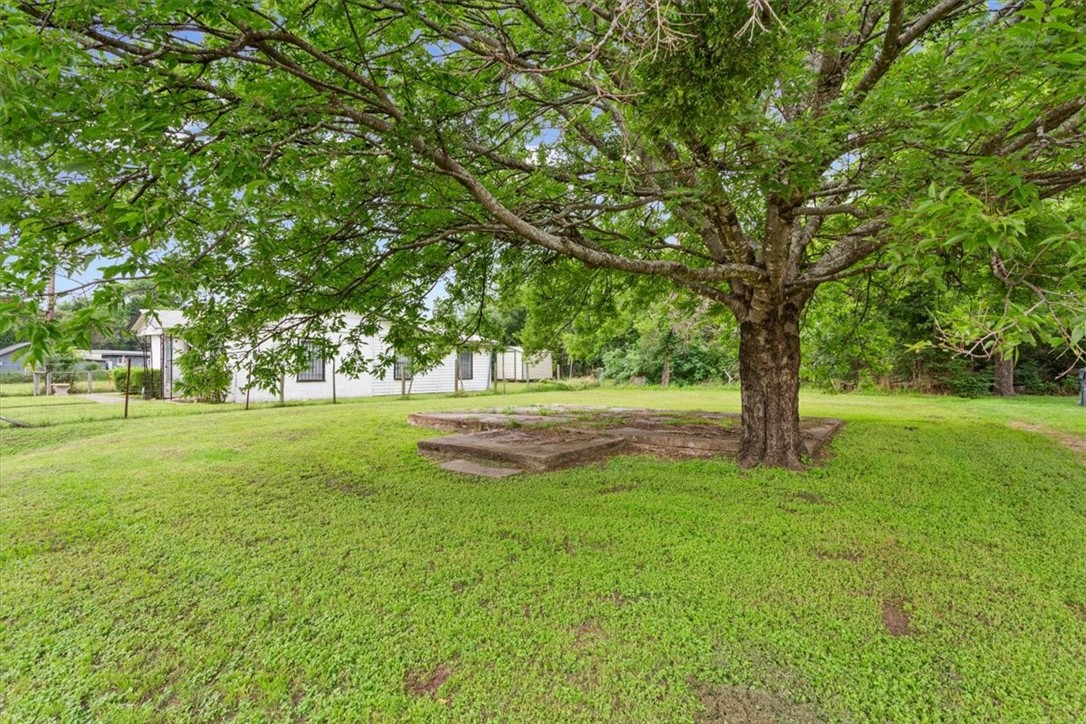 1208 E Calhoun Avenue, Waco, Texas image 1