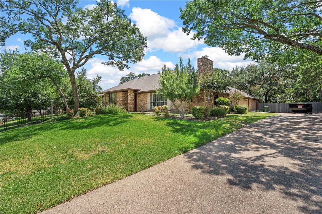 13000 Sandalwood Drive, Woodway, Texas image 3