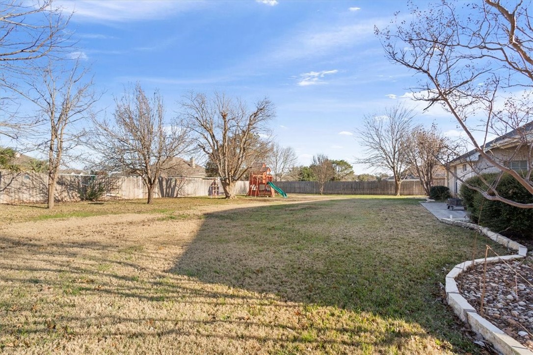 306 Cobblestone Lane, Crawford, Texas image 34