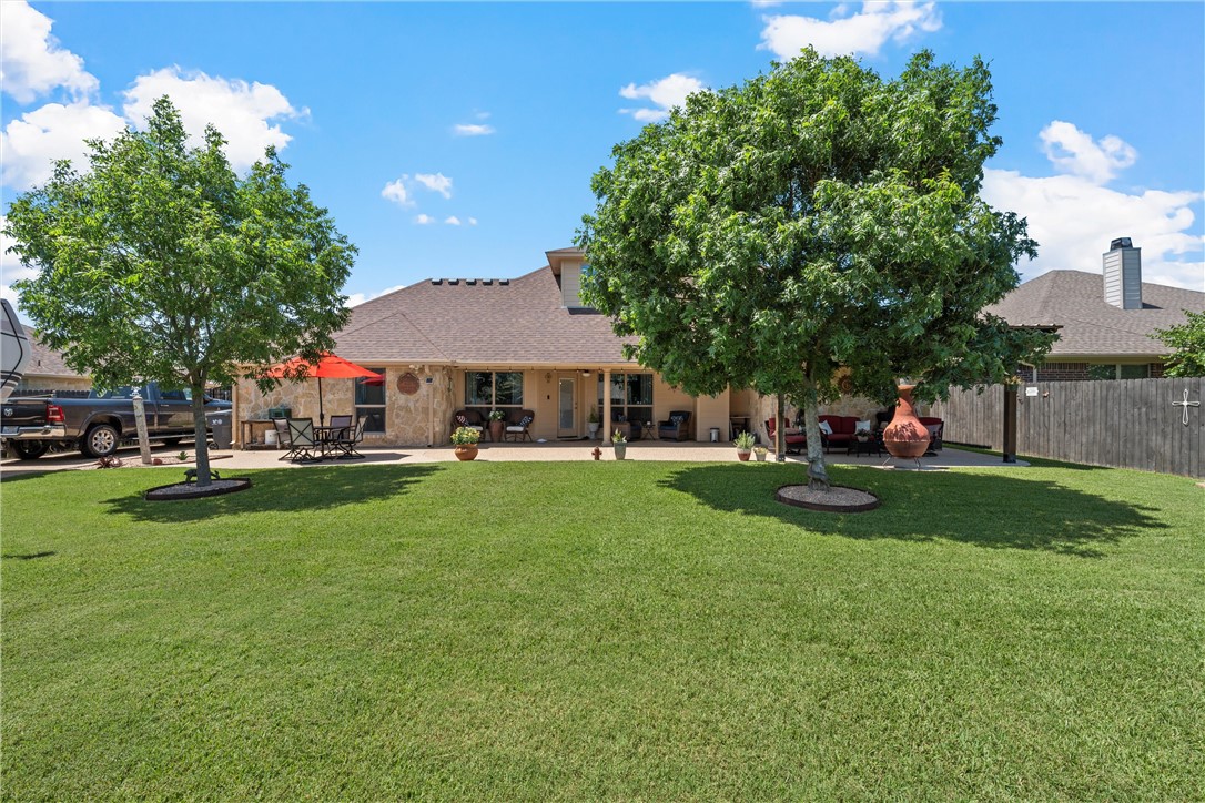 306 Silver Spur Trail, McGregor, Texas image 29