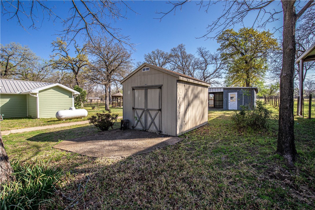 182 Briar Lane, Chilton, Texas image 25