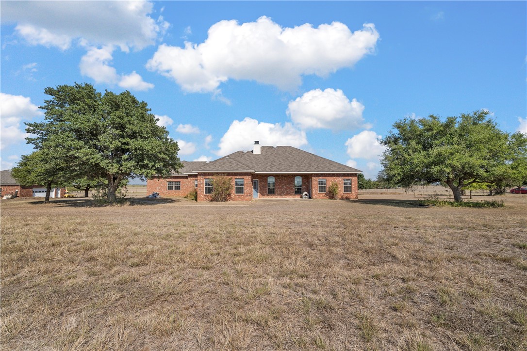 299 Twin Bends Road, Crawford, Texas image 27