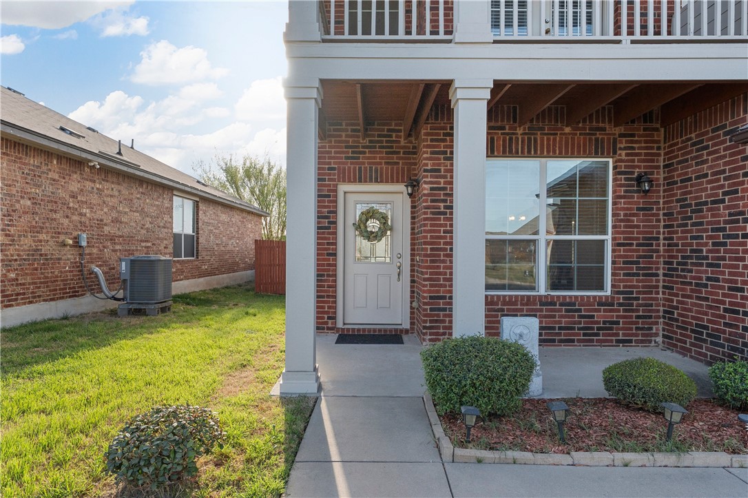 6608 Vista View Drive, Woodway, Texas image 3