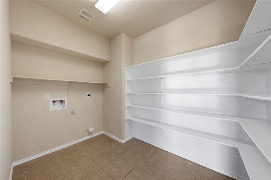 6608 Vista View Drive, Woodway, Texas image 10