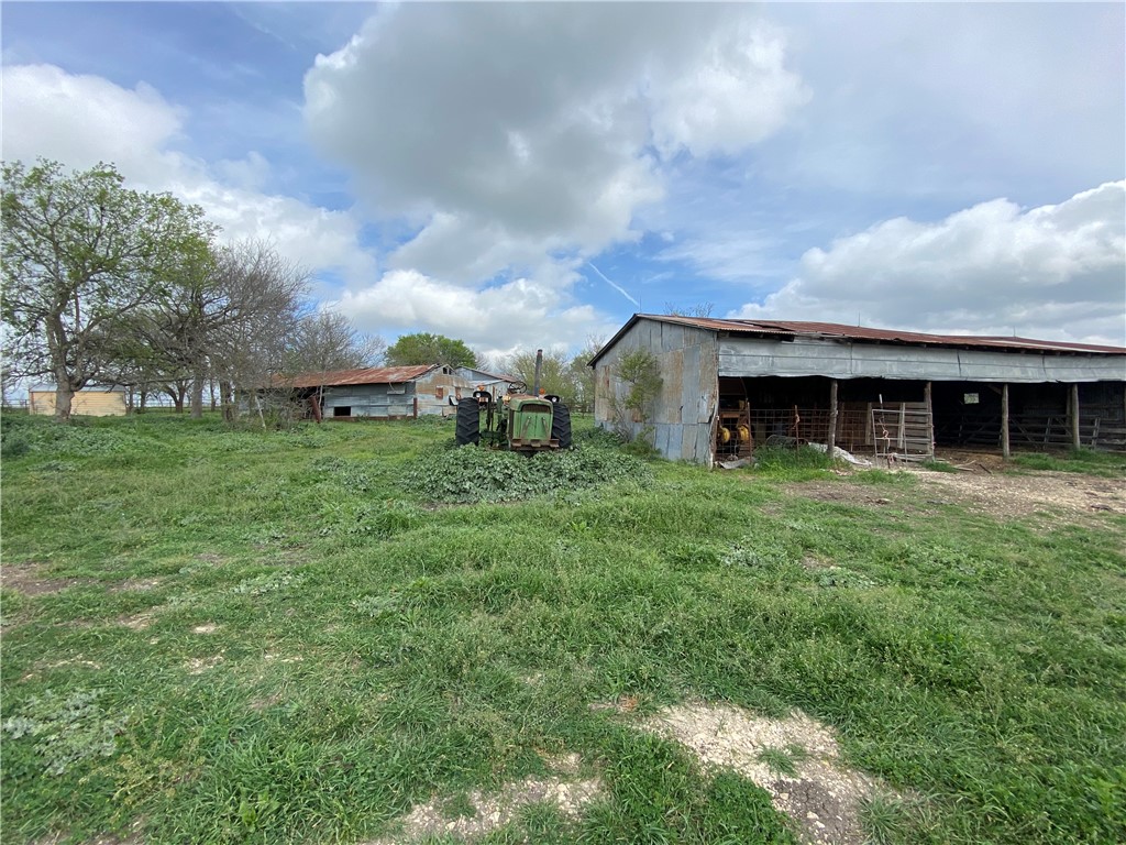 1391 Cr 112 Road, Buckholts, Texas image 10