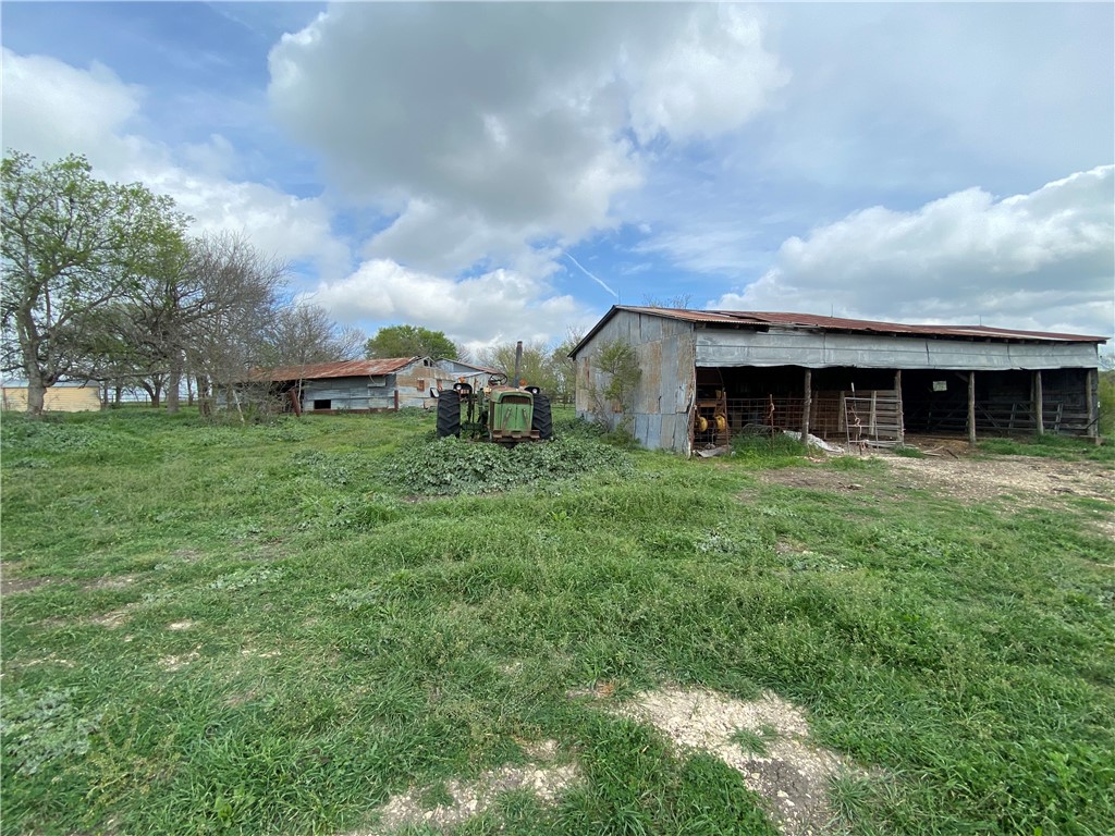 1391 Cr 112 Road, Buckholts, Texas image 9