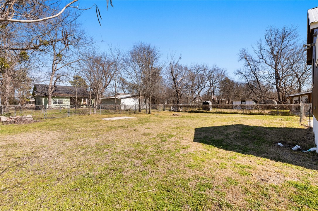 815 W Navasota Street, Groesbeck, Texas image 15