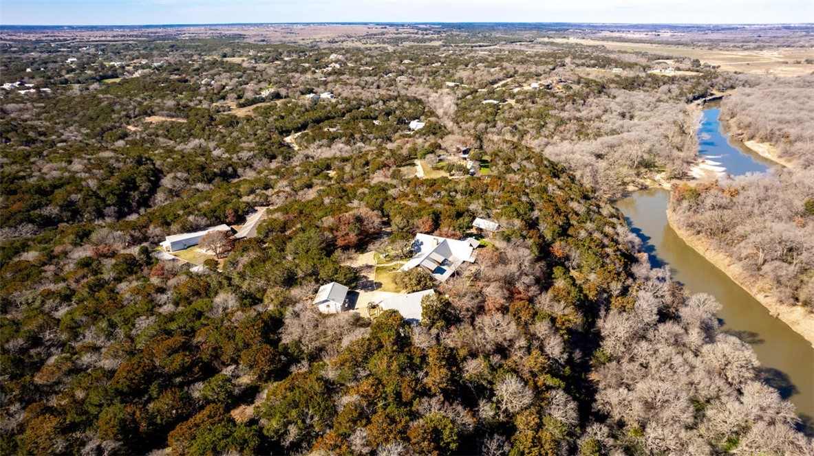 848 Canyon Oaks Road, Crawford, Texas image 18