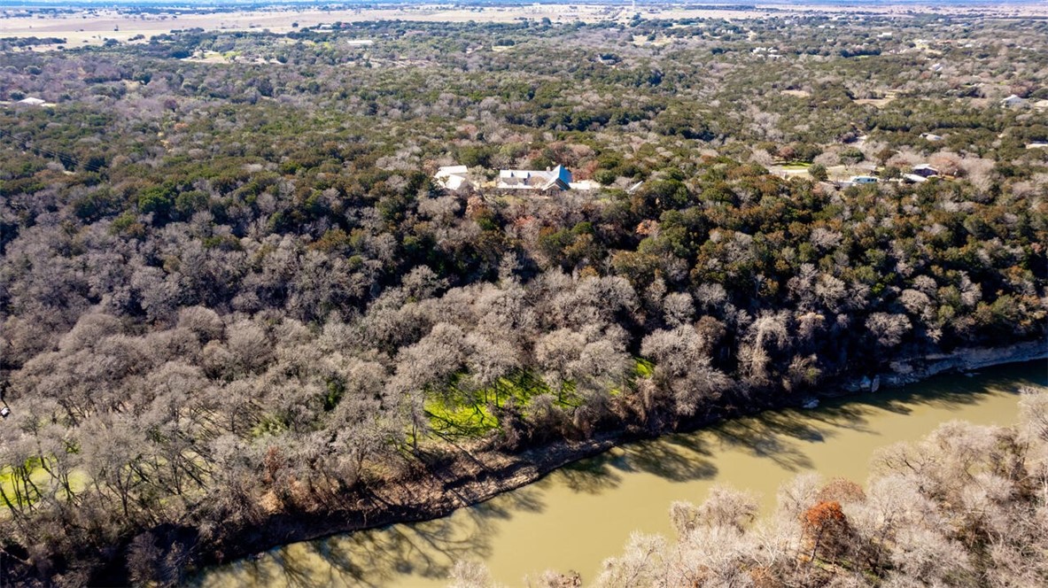 848 Canyon Oaks Road, Crawford, Texas image 17