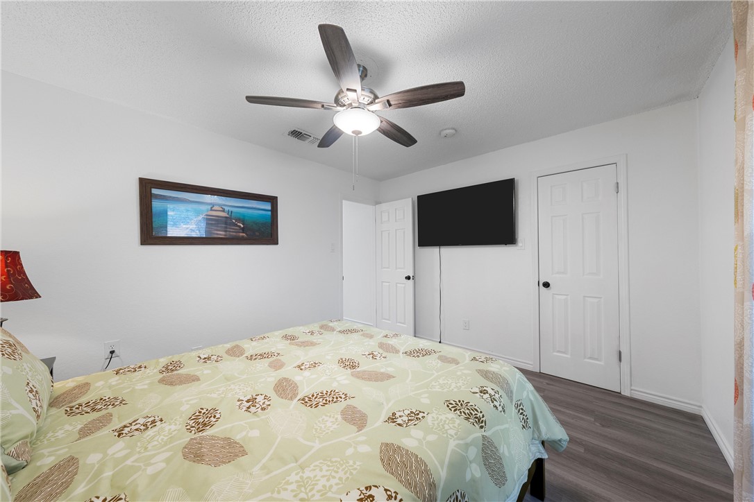 2205 Skylark Drive, Woodway, Texas image 19