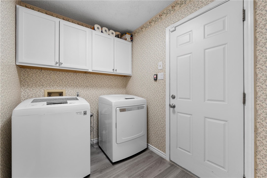 2205 Skylark Drive, Woodway, Texas image 23