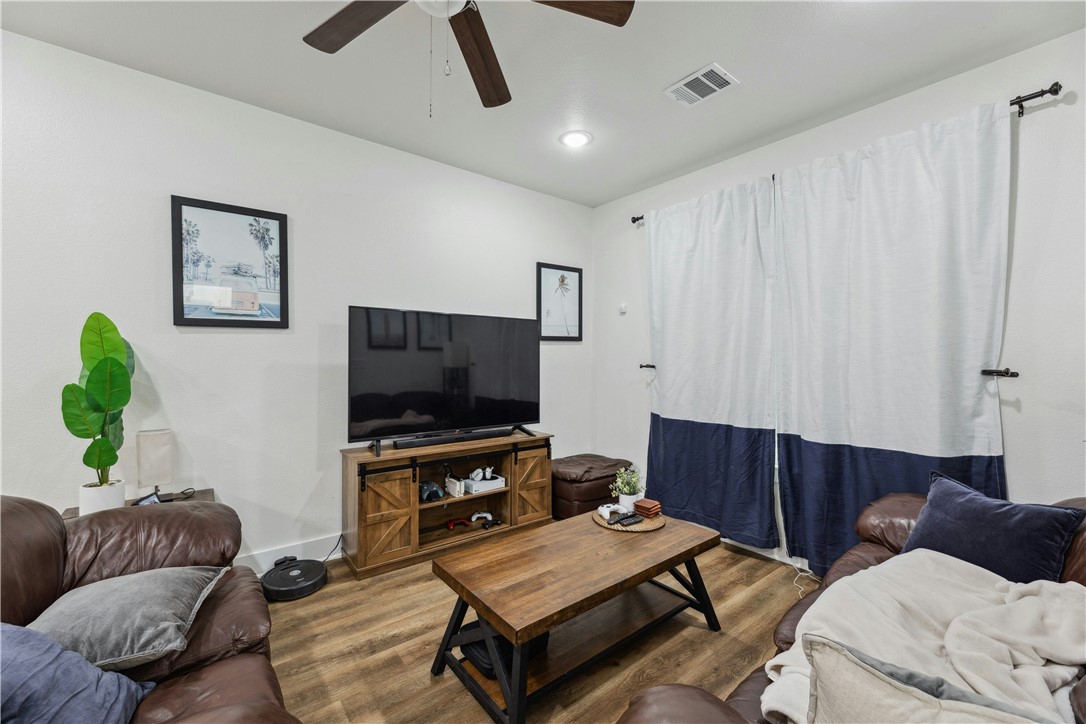 1952 Royal Loop Drive, Belton, Texas image 3