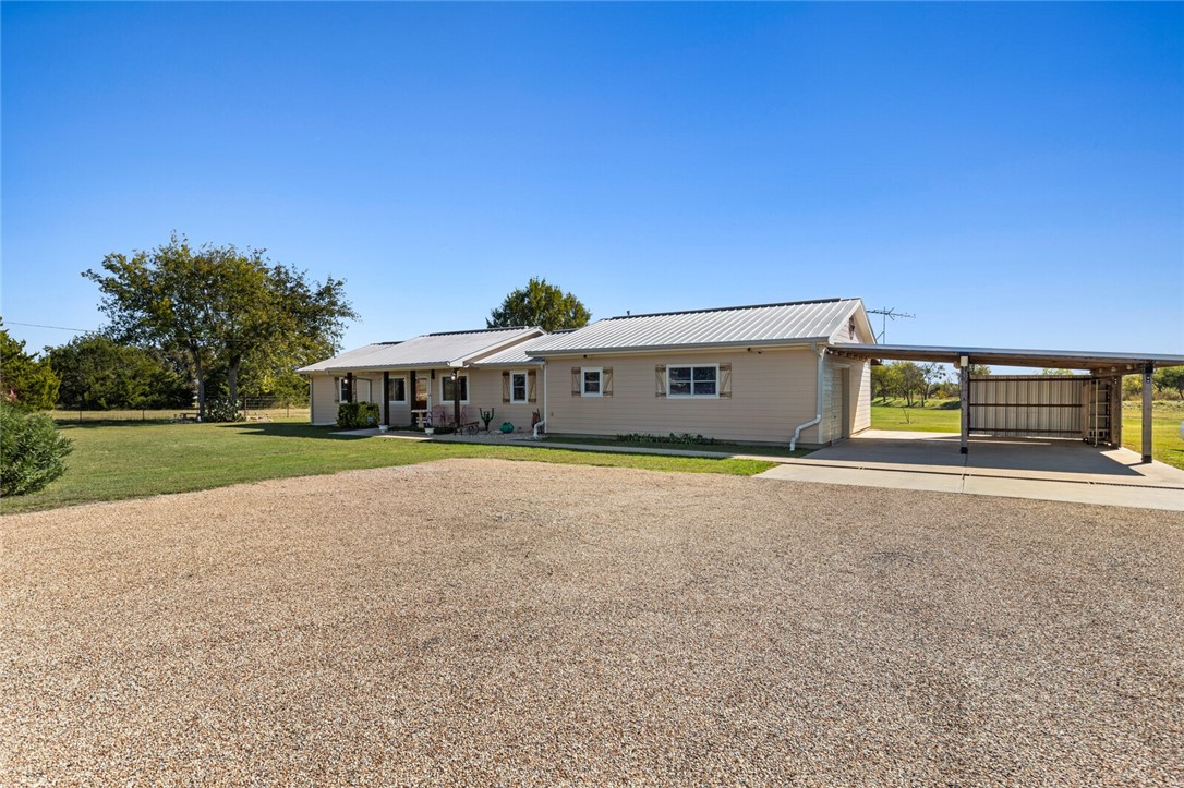 327 Quail Haven Road, China Spring, Texas image 9