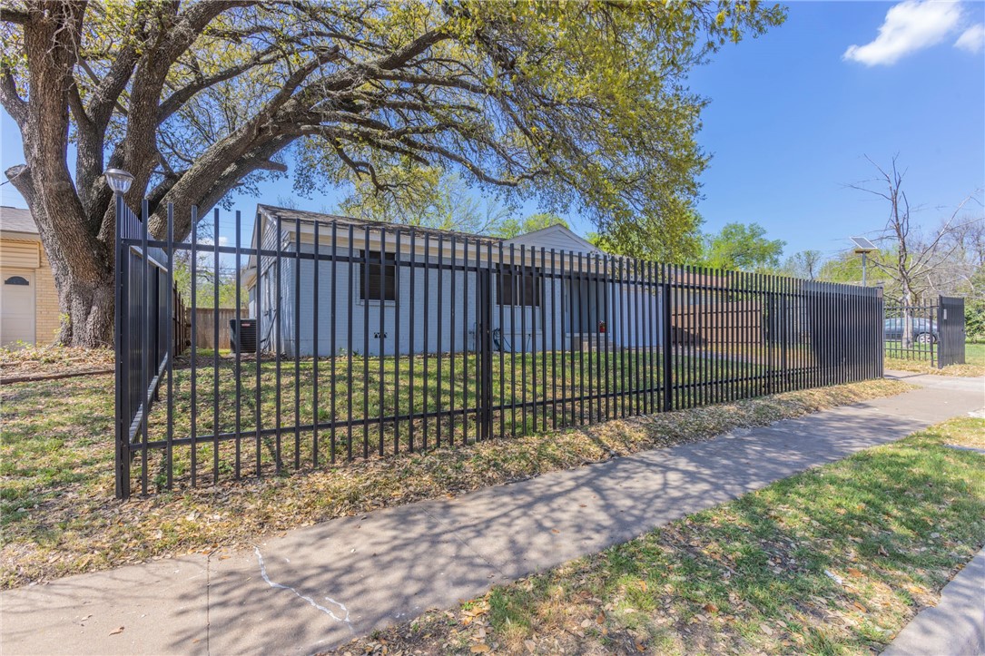 1924 La Porte Drive, Waco, Texas image 21