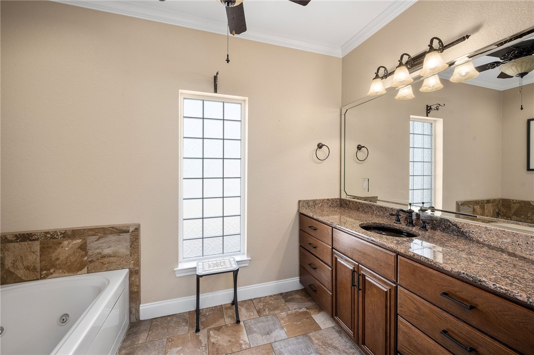 110 Pr 3661 Road, China Spring, Texas image 43