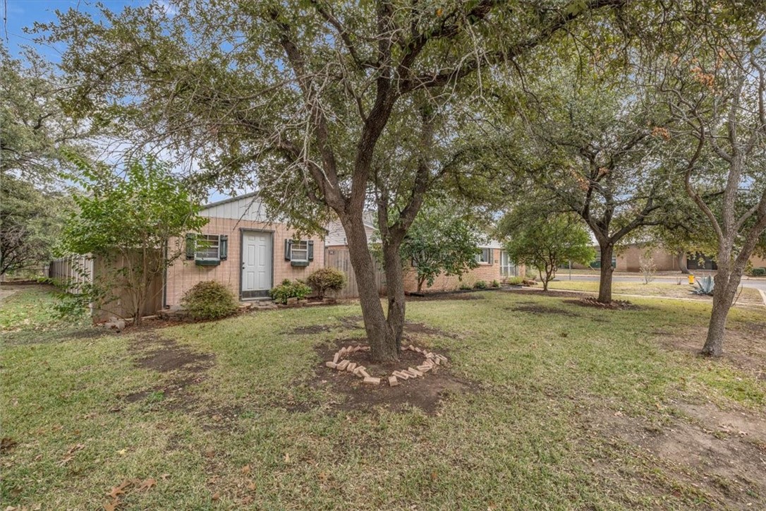 2217 Carolinda Drive, Waco, Texas image 34