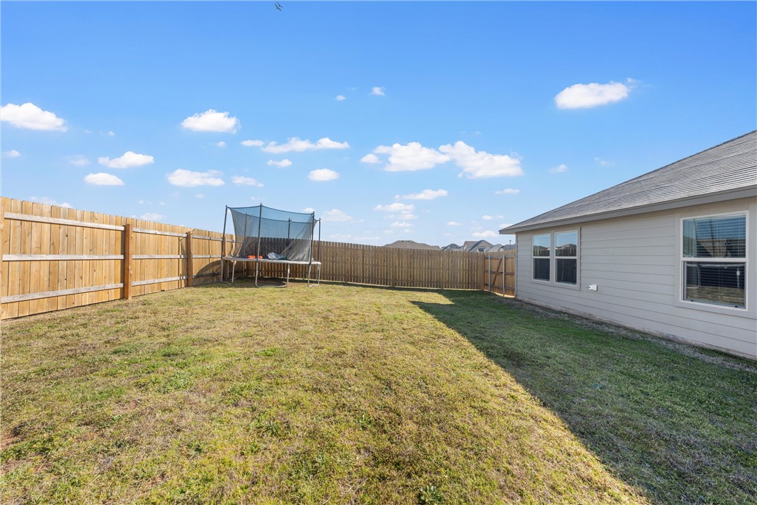 7009 Llano Drive, China Spring, Texas image 22
