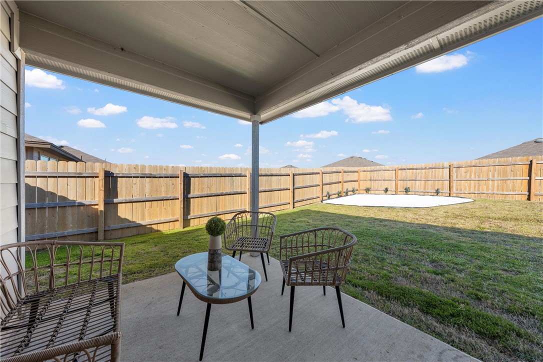 7009 Llano Drive, China Spring, Texas image 19
