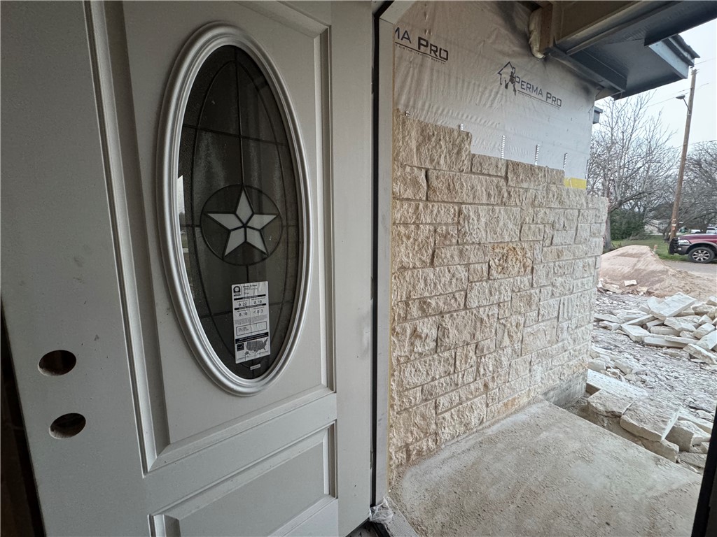 331 Rogers Street, McGregor, Texas image 2